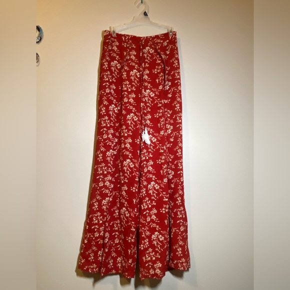 Red and white hippy pants - Picture 1 of 3